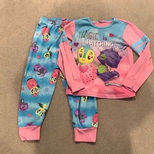 Girls hatchimals pajama set